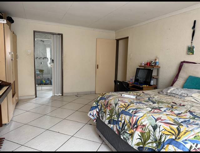 4 BEDROOM HOUSE FOR SALE IN TLHABANE WEST